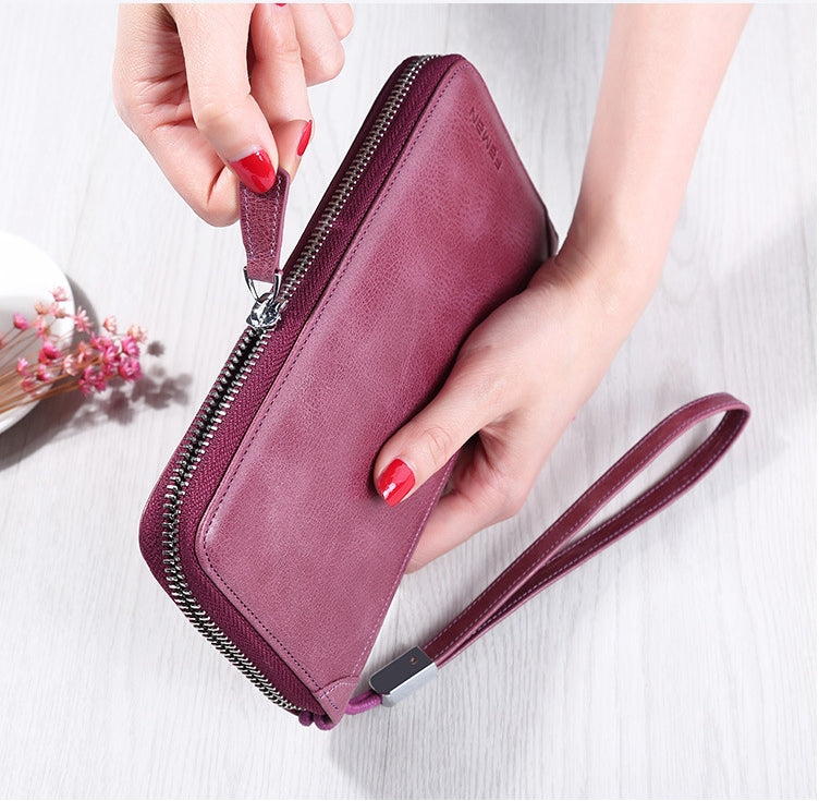 Women's Vintage-Style Clutch Bag